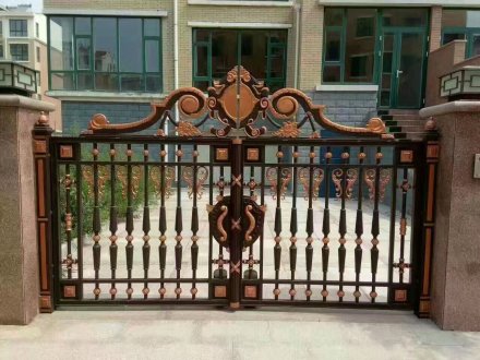 濰坊鋁藝大門環保型及美觀？