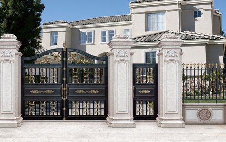 濰坊鋁藝大門的油漆施工需要注意什么？